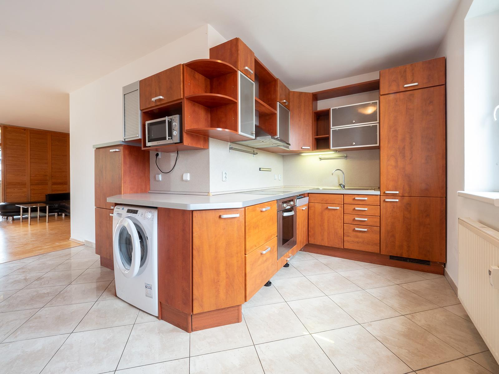 Pronájem bytu, 3+kk/L, 77 m², Odolena Voda, ul. Nad Štolami Pronájem bytu, 3+kk/L, 77 m², Odolena Voda, ul. Nad Štolami