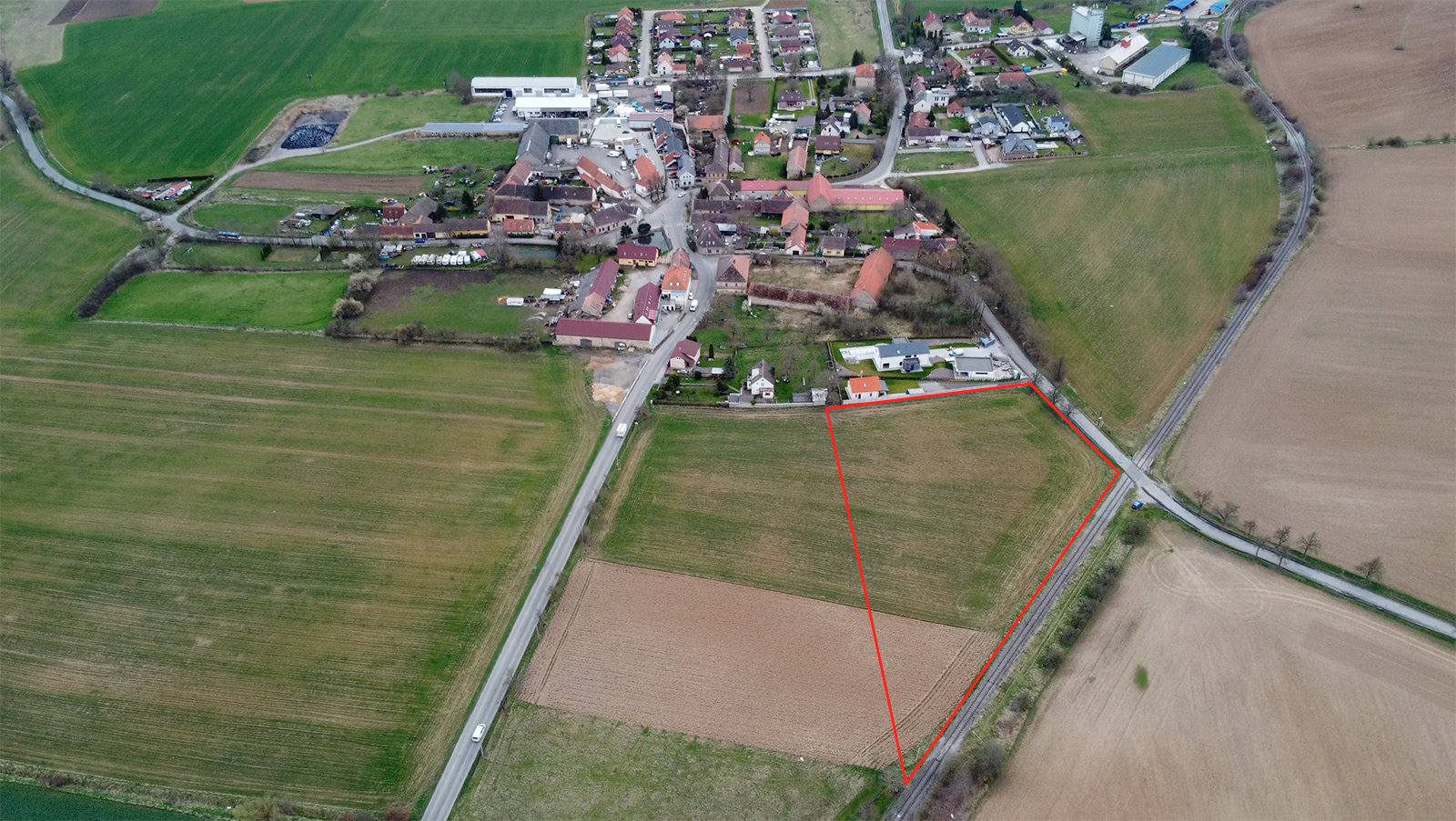 Prodej stavebního pozemku 6994 m², Vysoký Újezd – Kuchař, okr. Beroun Prodej stavebního pozemku 6994 m², Vysoký Újezd – Kuchař, okr. Beroun