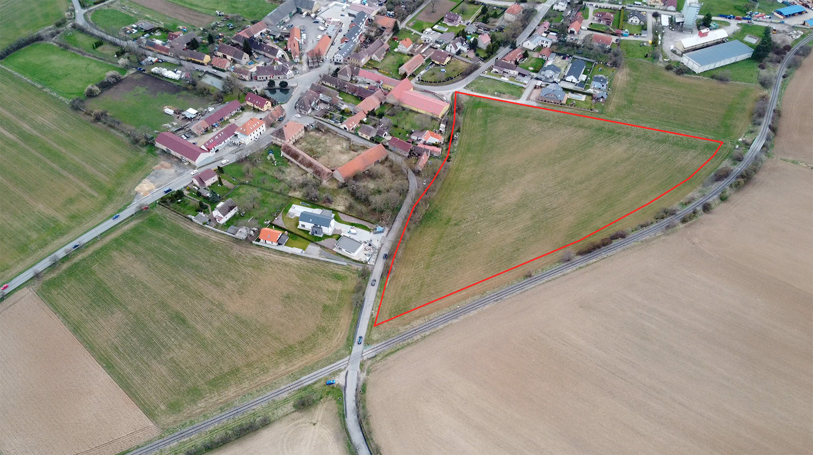 Prodej stavebního pozemku 6994 m², Vysoký Újezd – Kuchař, okr. Beroun Prodej stavebního pozemku 6994 m², Vysoký Újezd – Kuchař, okr. Beroun